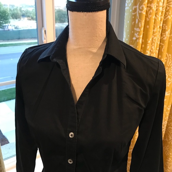 Banana Republic Tops - 🖤 Banana Republic Stretch Shirt